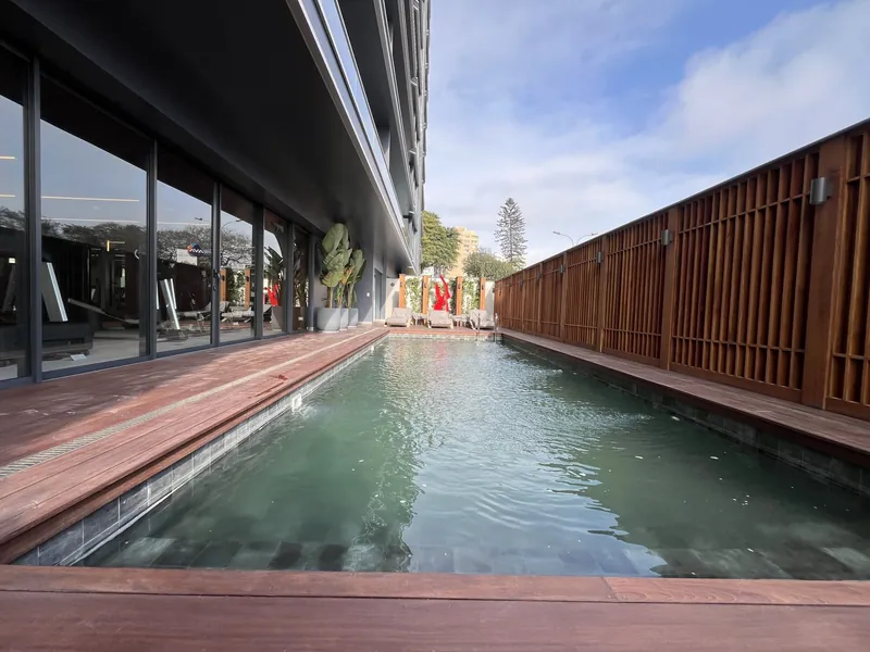Piscina temperada del edificio