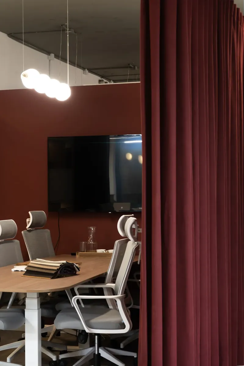 Sala de reuniones y áreas comunes