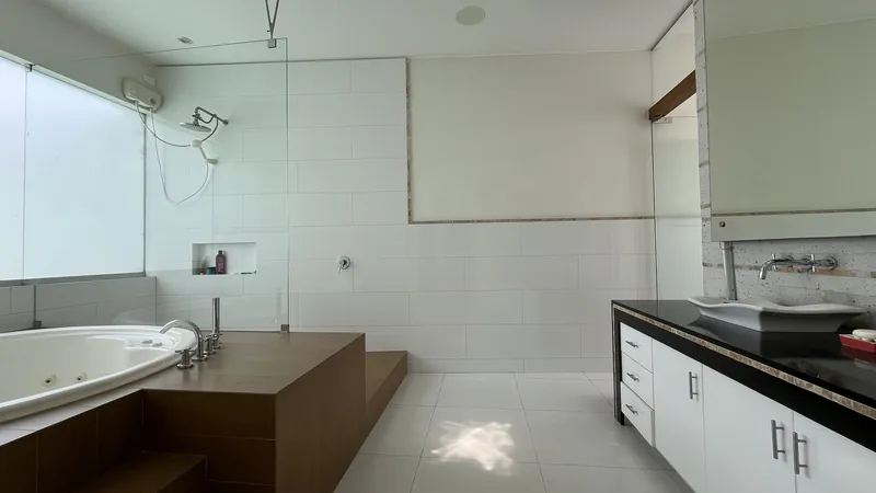 Baño principal con jacuzzi